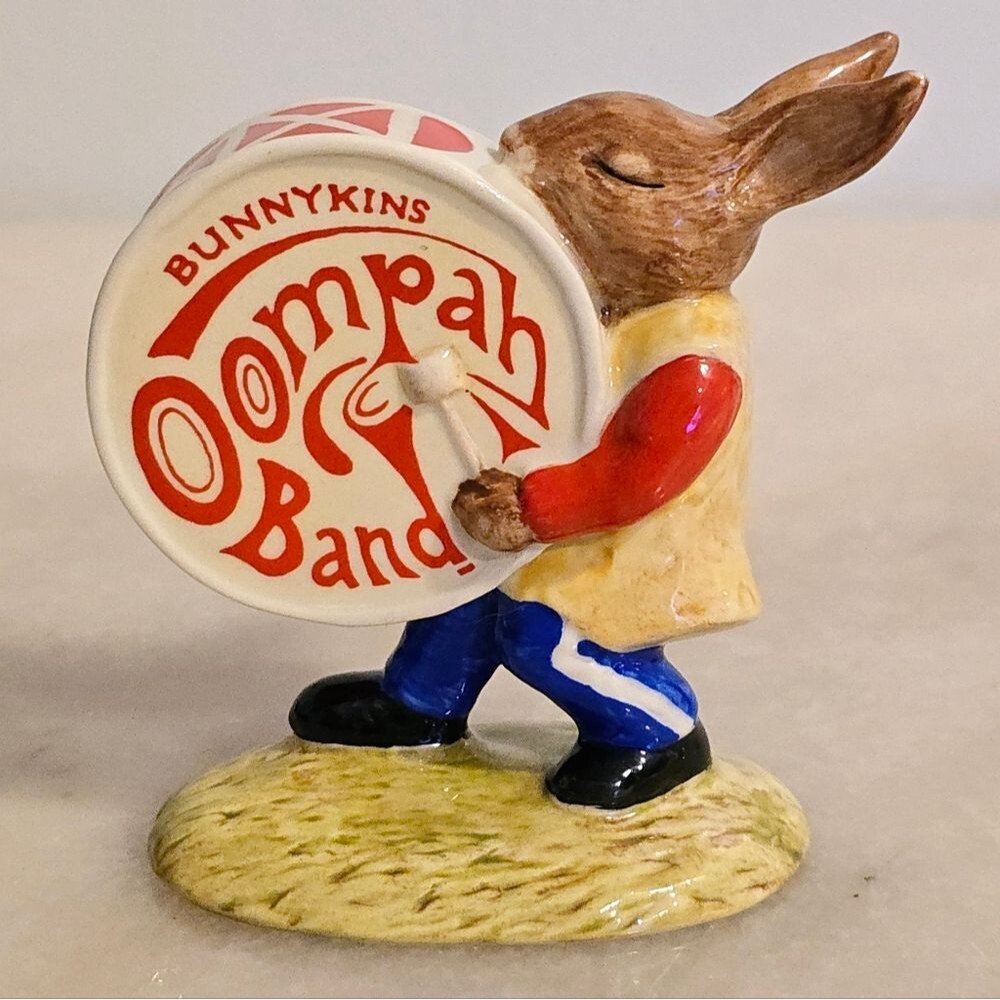 Royal Doulton Bunnykins Figure Oompah Band Drummer Bunnykin Figurine DB26 1984